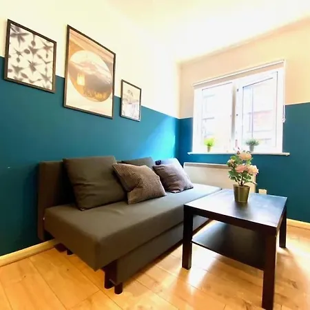 Lovely In Centre * Leeds (West Yorkshire)