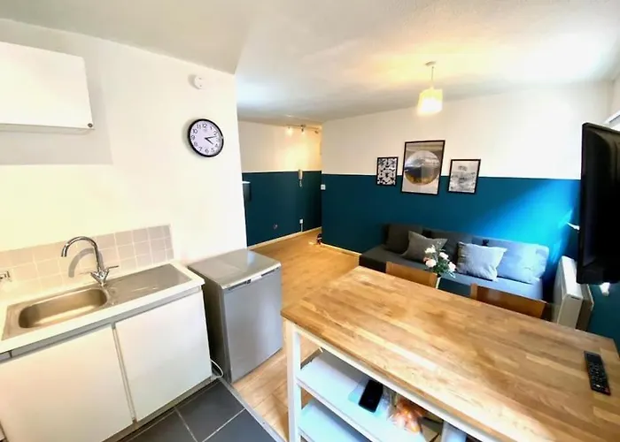 Lovely In Centre Апартаменти Лідс